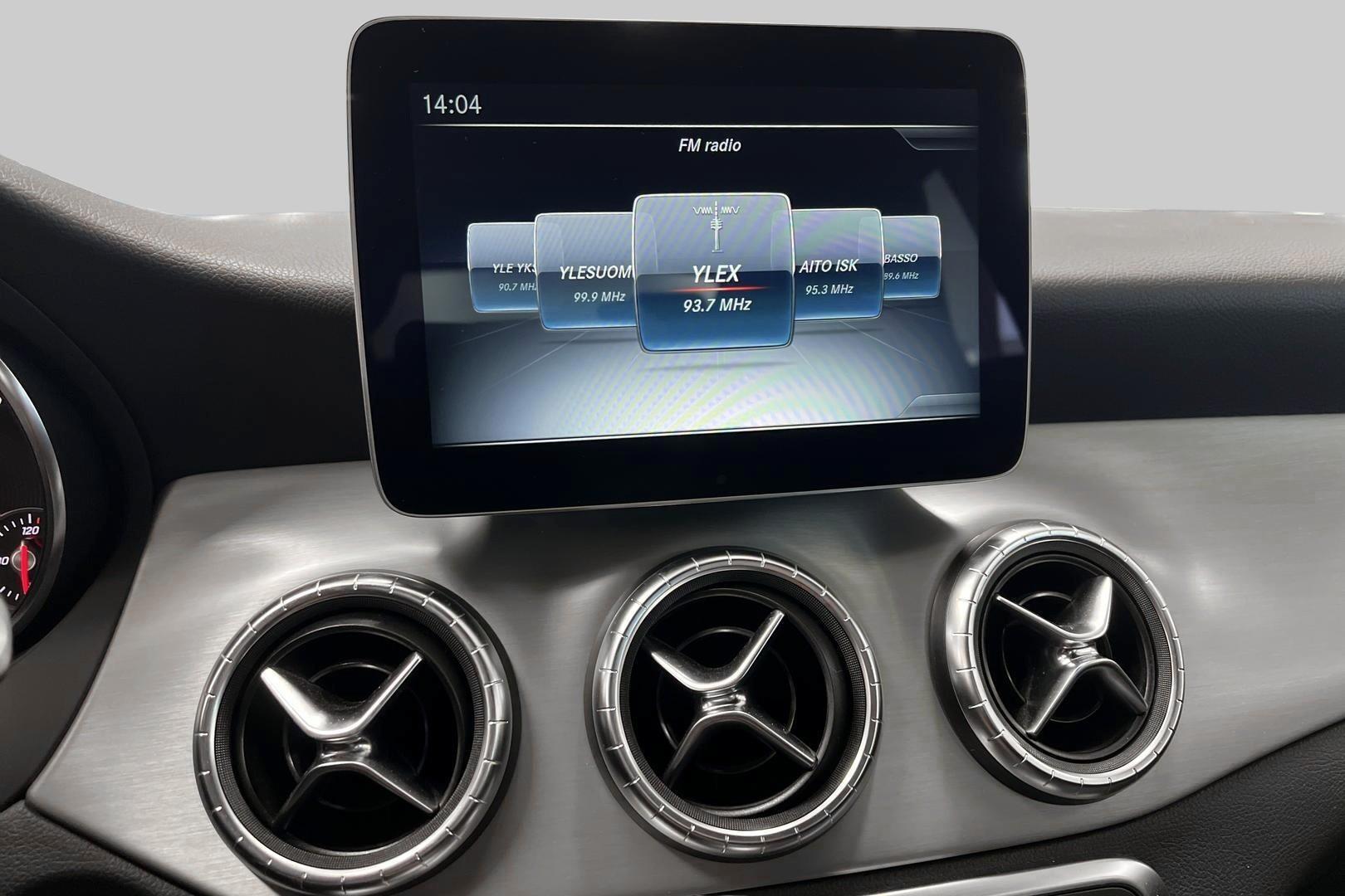 MERCEDES-BENZ CLA 2018