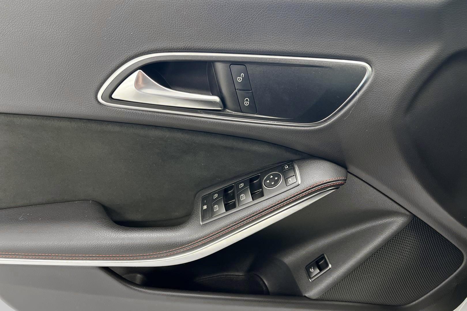 MERCEDES-BENZ CLA 2018