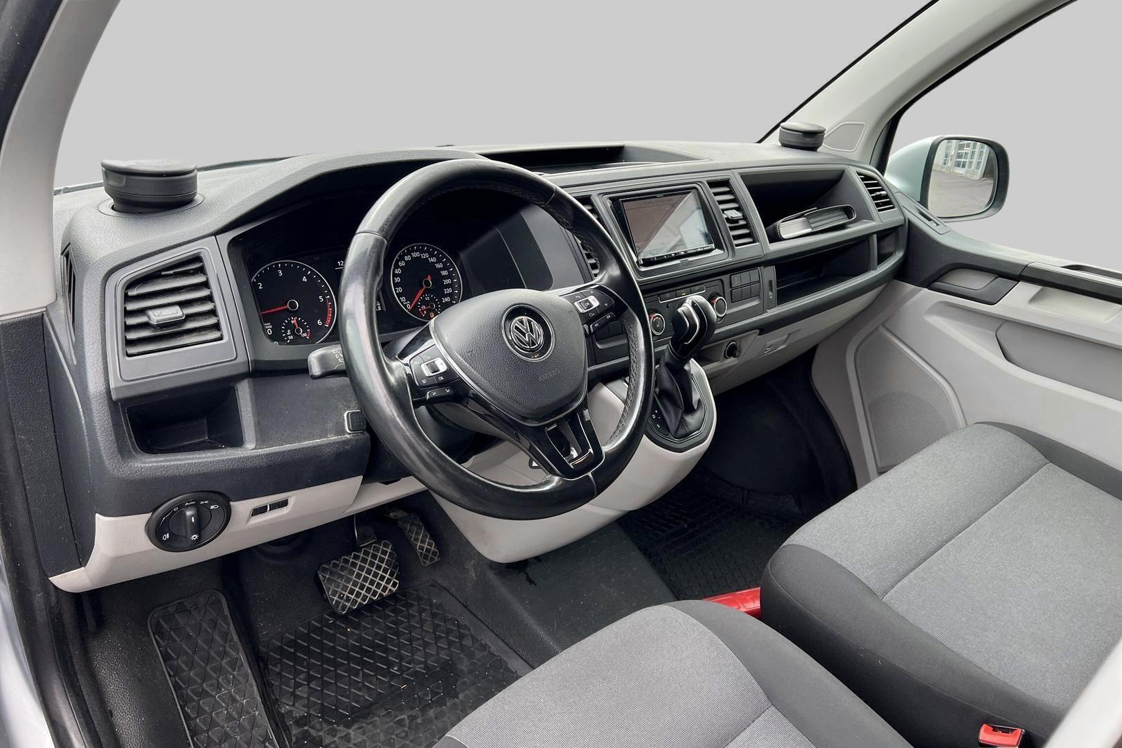 VOLKSWAGEN Transporter 2018