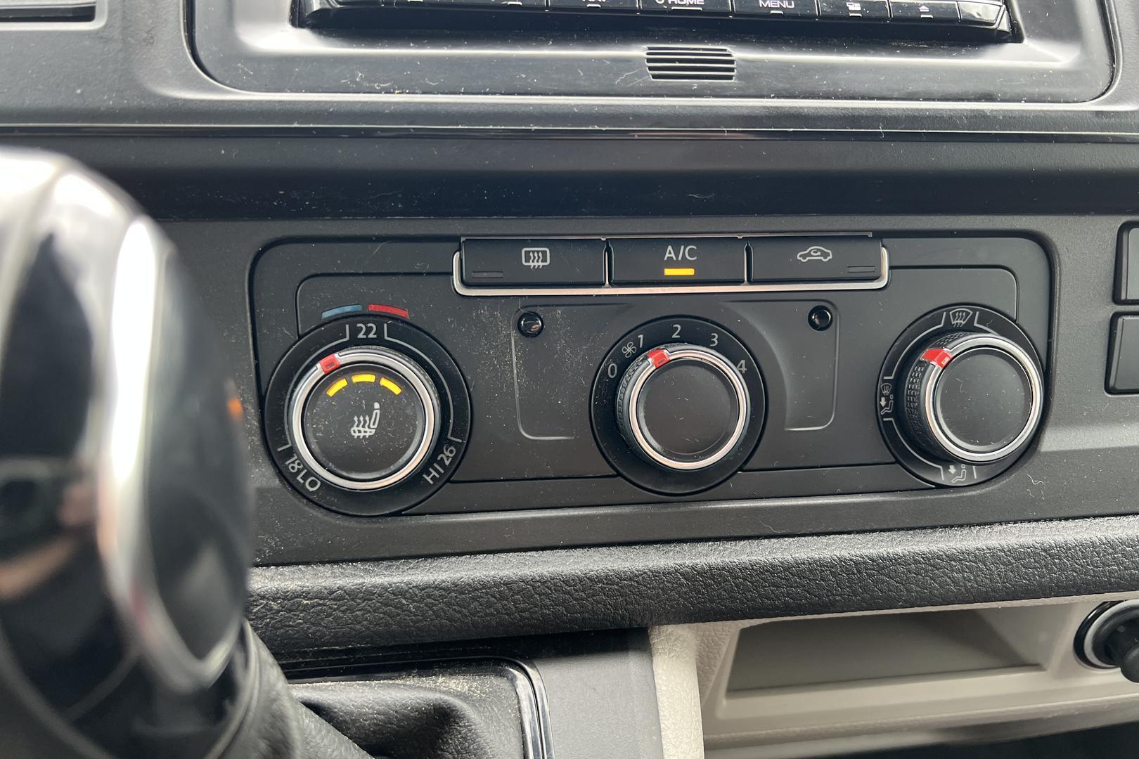 VOLKSWAGEN Transporter 2018