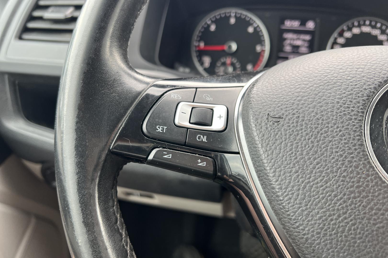 VOLKSWAGEN Transporter 2018