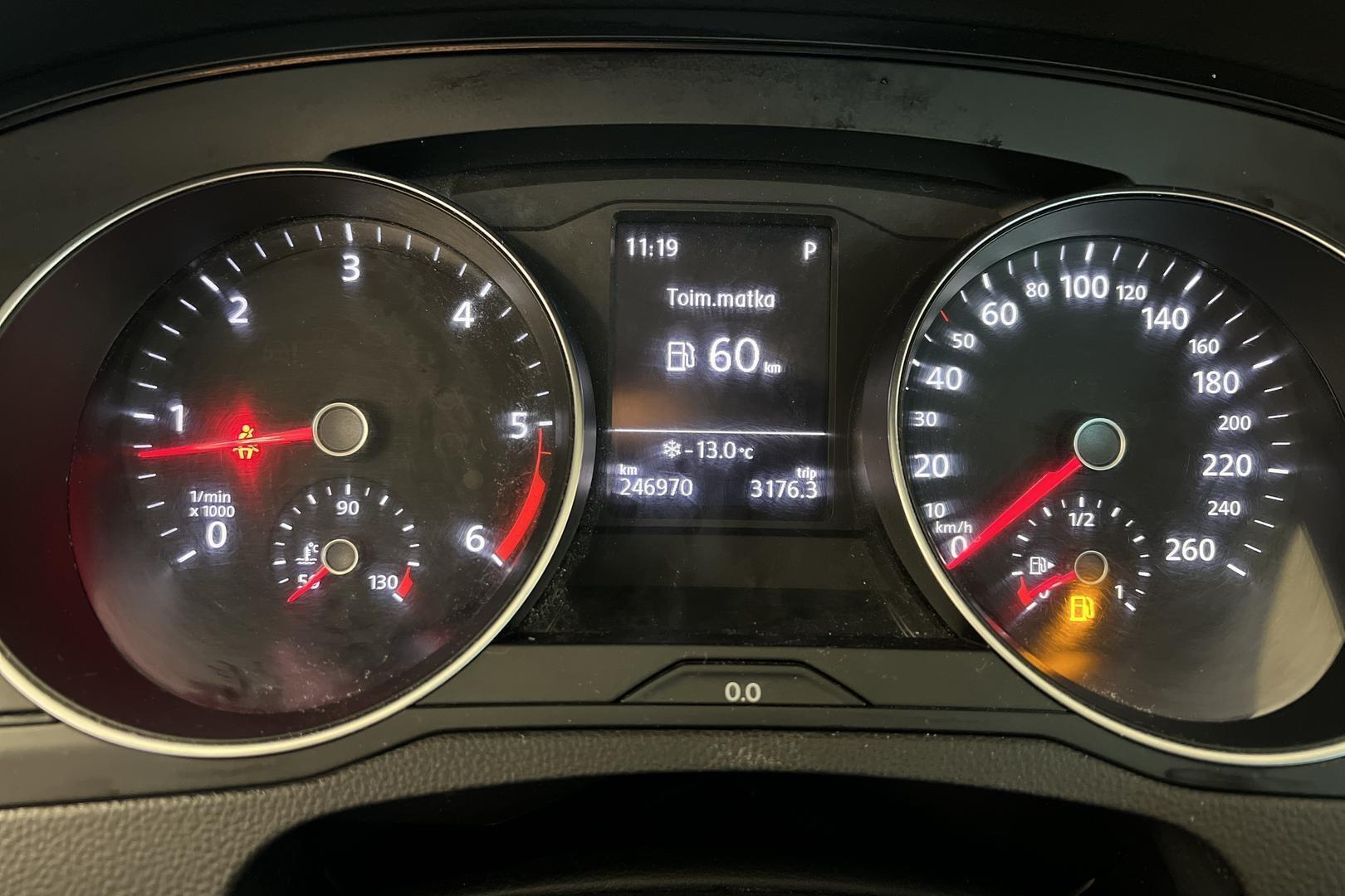 VOLKSWAGEN Passat 2018