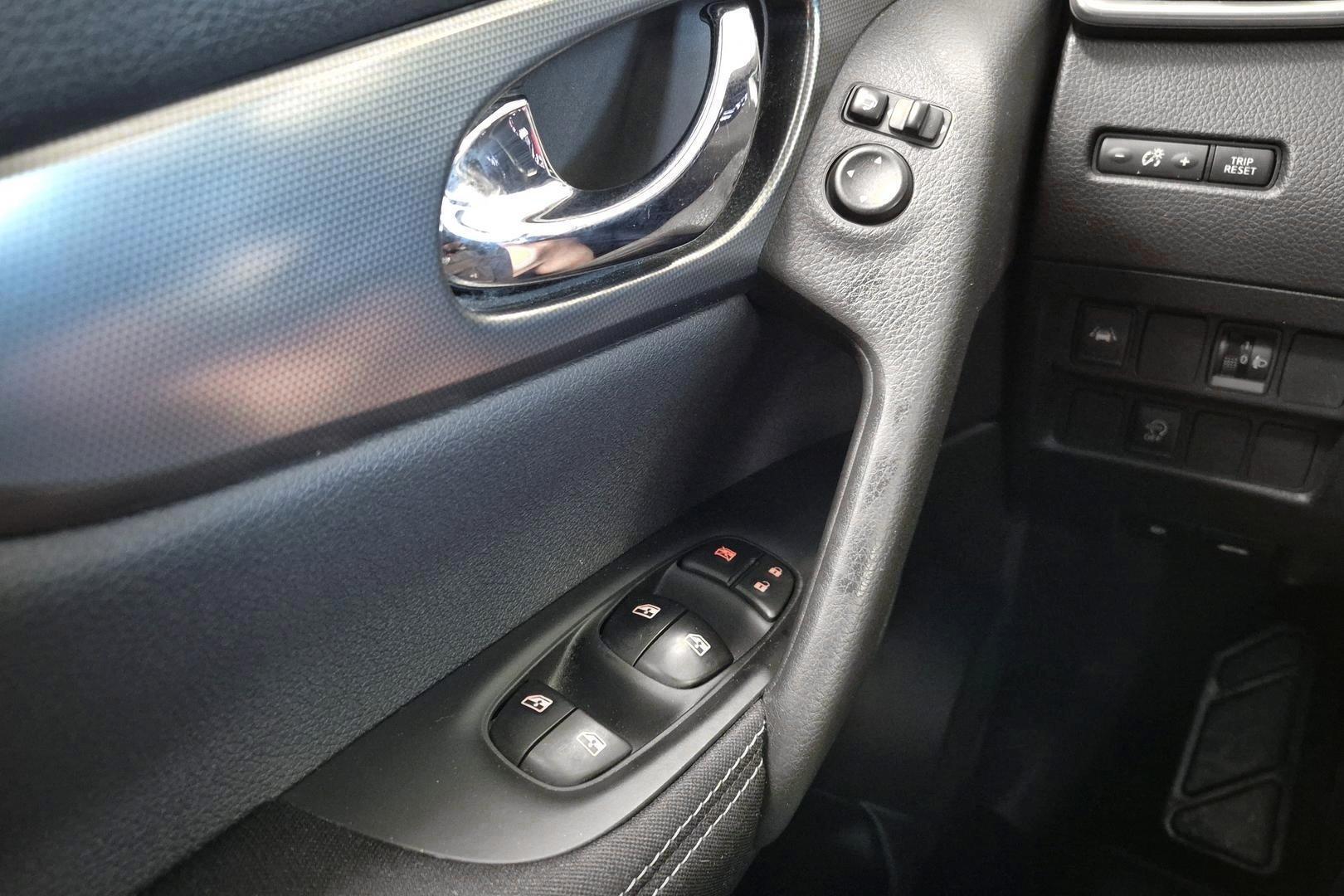 NISSAN Qashqai 2018
