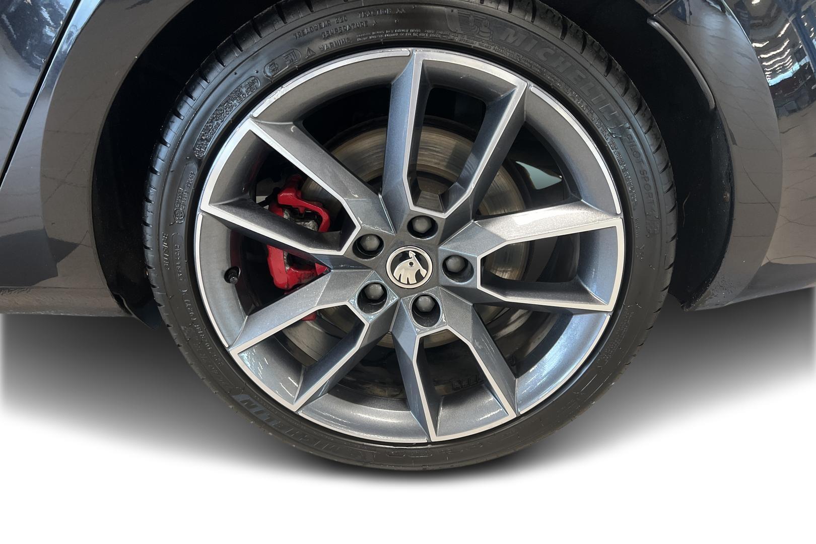 SKODA Octavia 13
