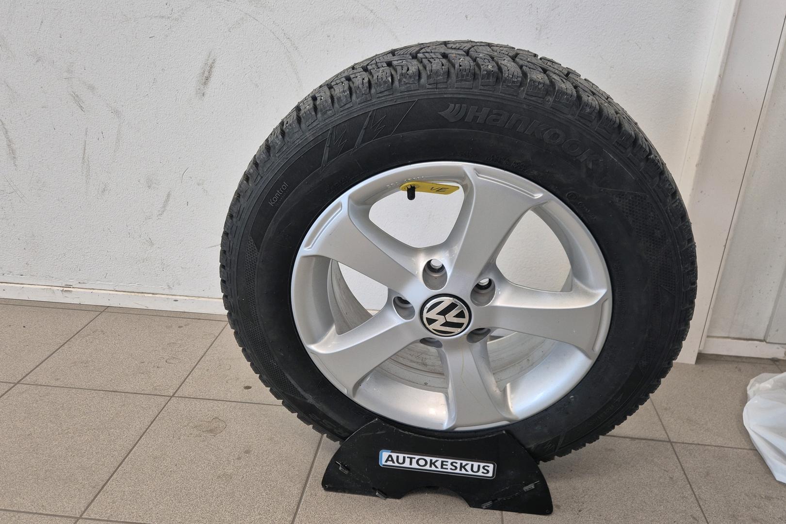 VOLKSWAGEN Golf 2012
