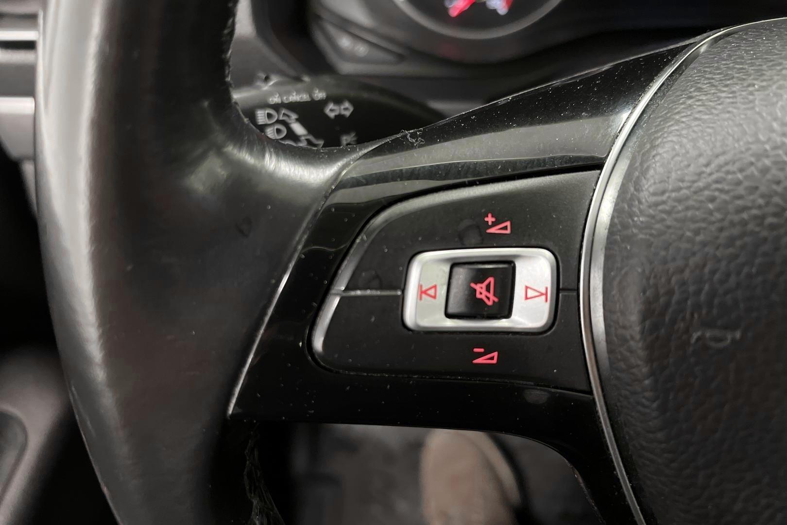 VOLKSWAGEN Amarok 2020