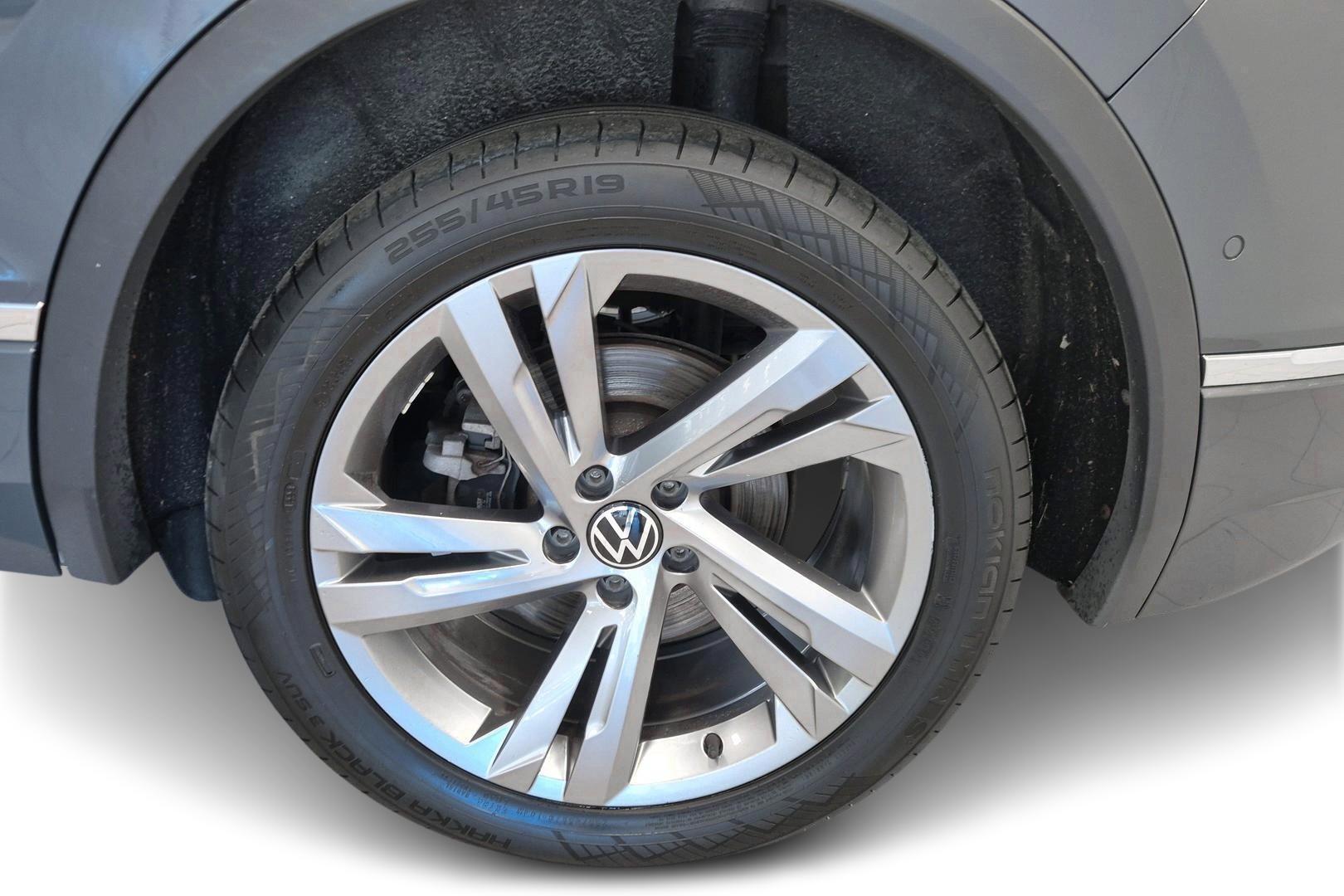 VOLKSWAGEN Tiguan 13