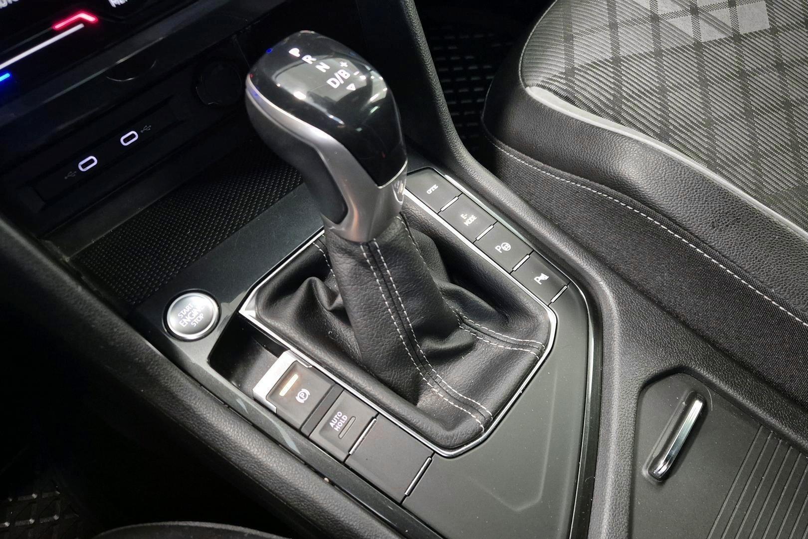 VOLKSWAGEN Tiguan 17