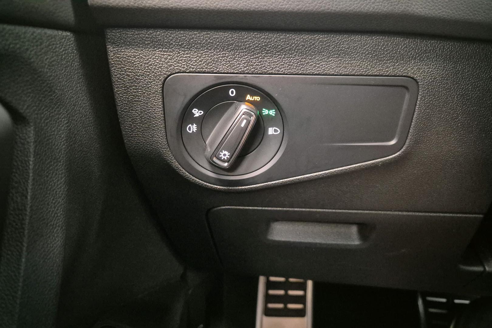 VOLKSWAGEN Tiguan 21