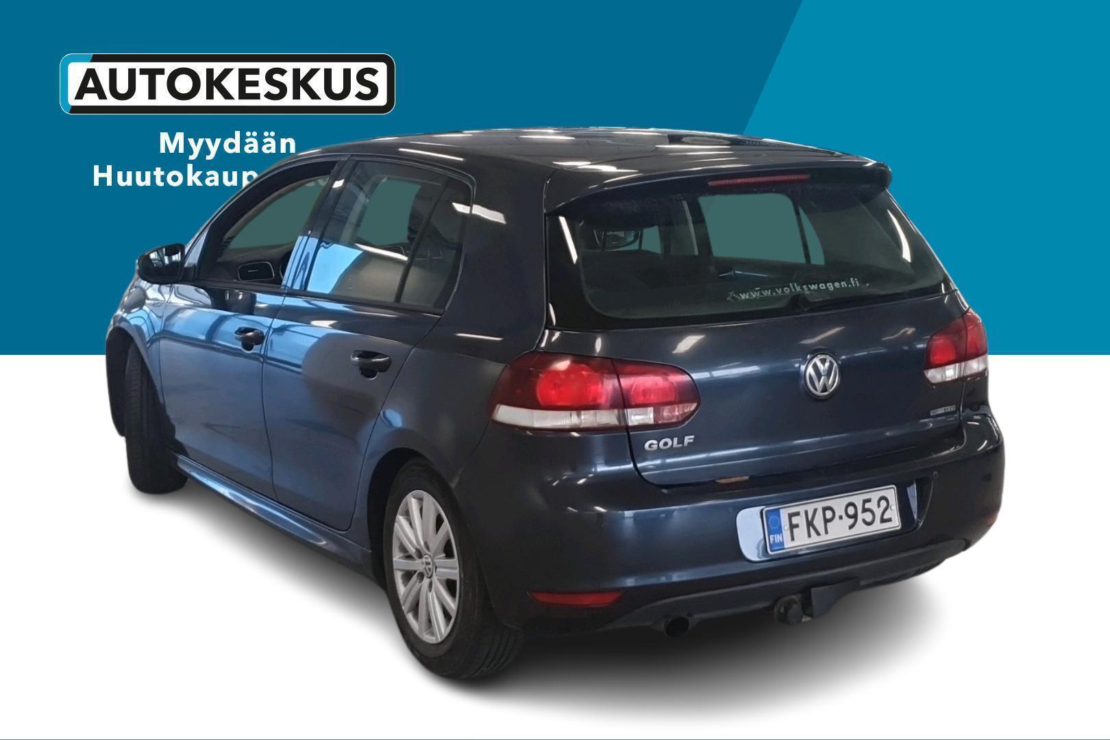 VOLKSWAGEN Golf 2012