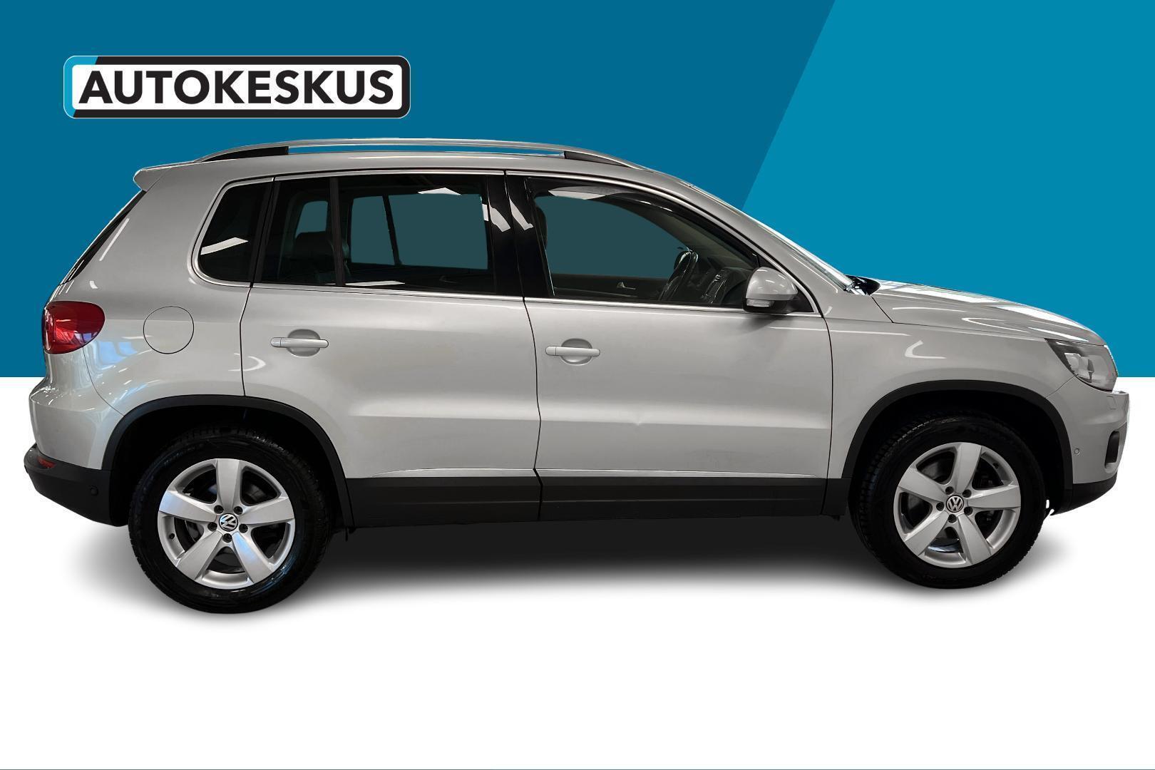 VOLKSWAGEN Tiguan 4