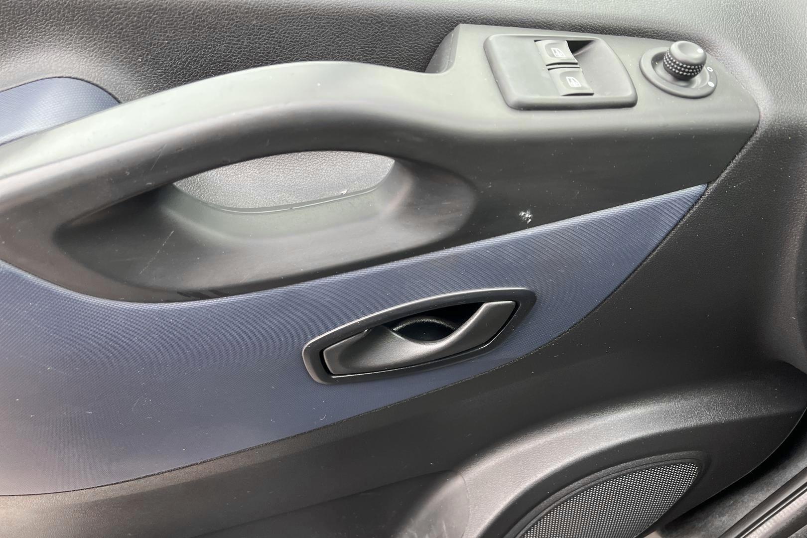 OPEL Vivaro 2016