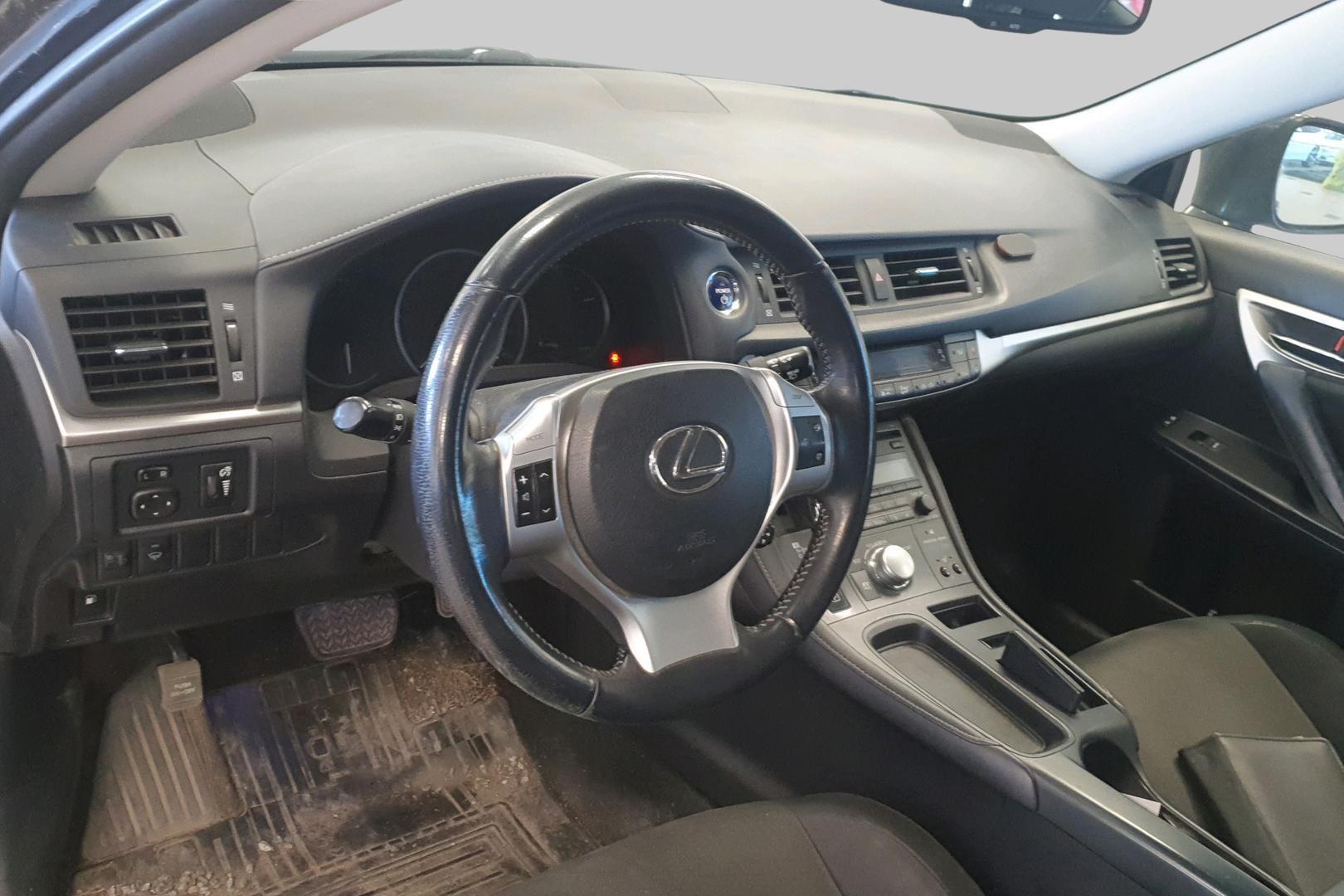 LEXUS CT 2011