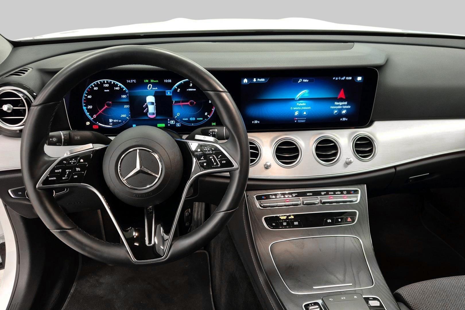 MERCEDES-BENZ E 2022