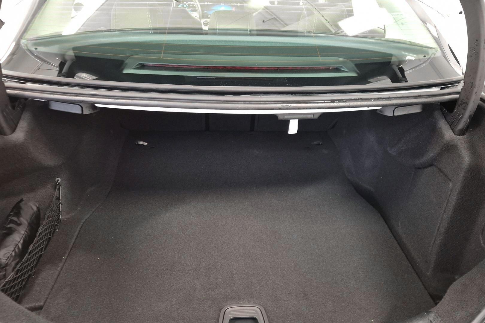 MERCEDES-BENZ E 2022