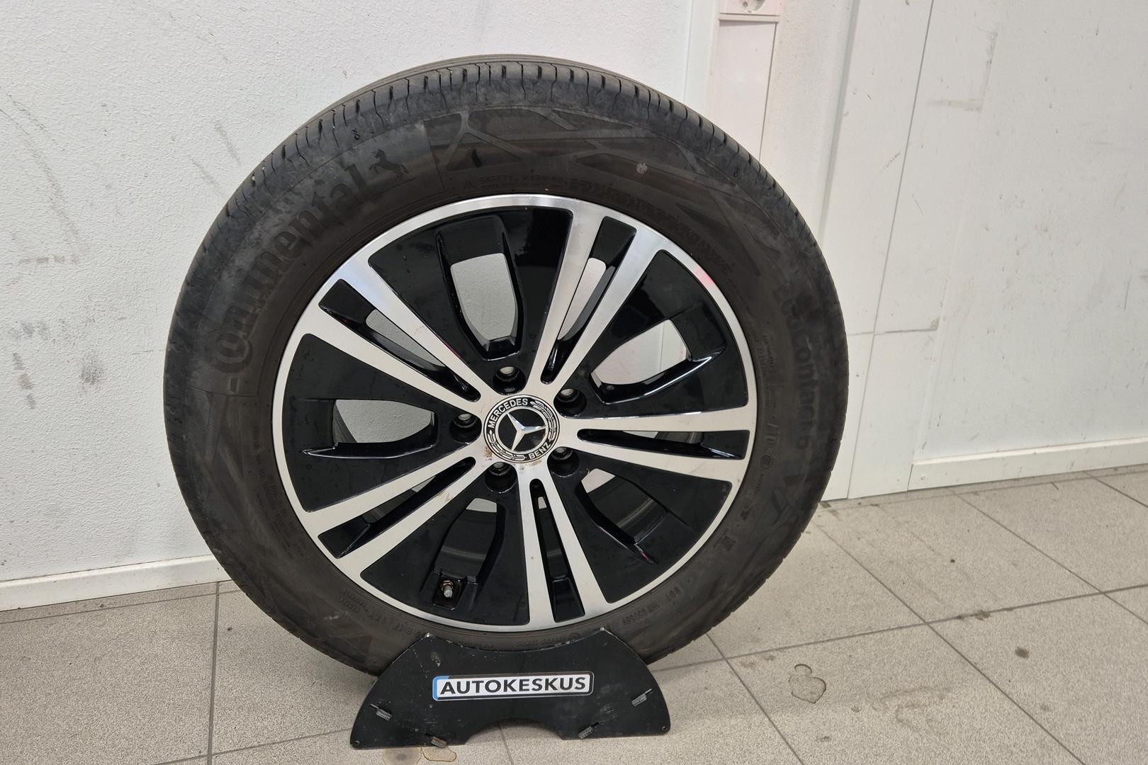 MERCEDES-BENZ E 2022