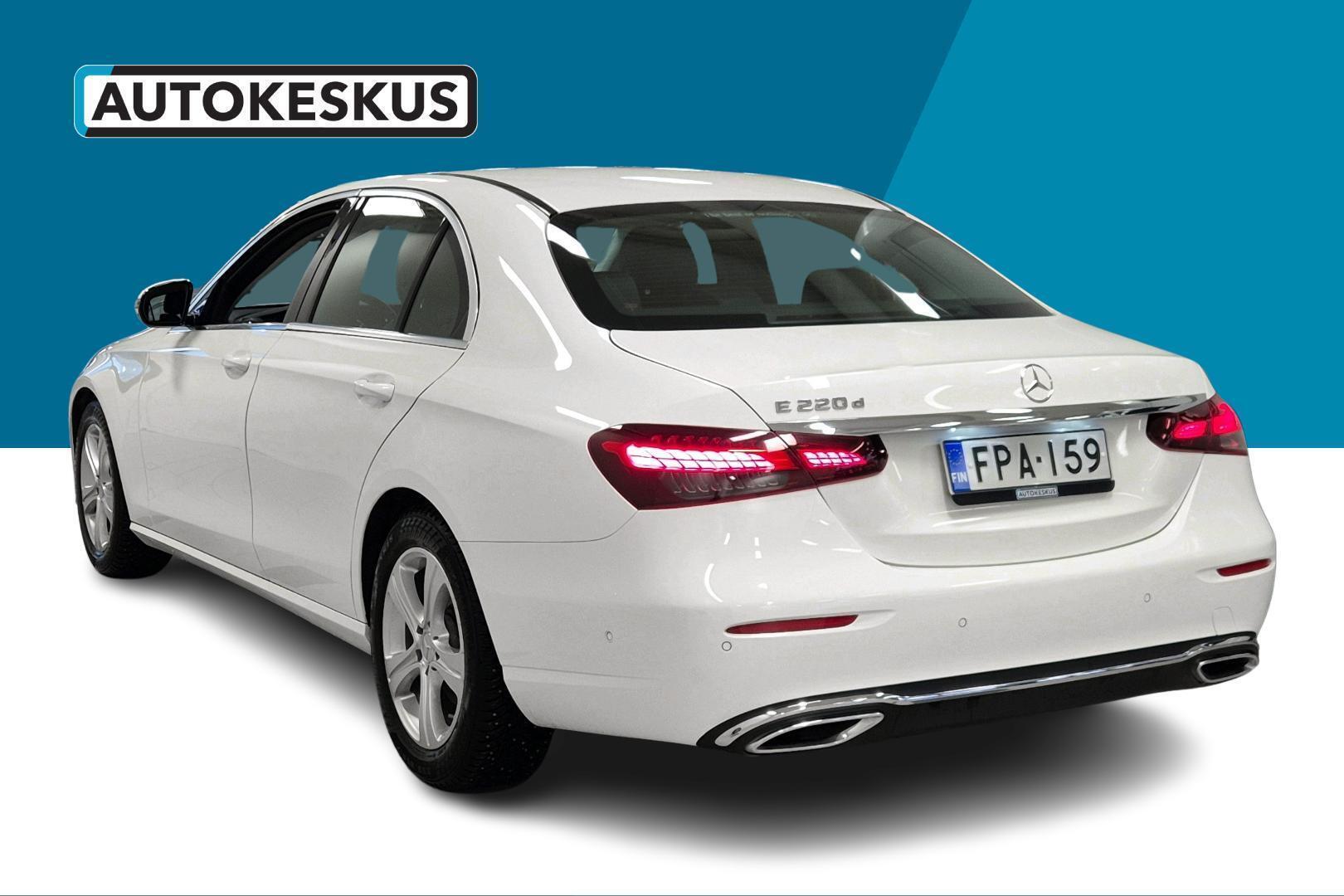 MERCEDES-BENZ E 2022