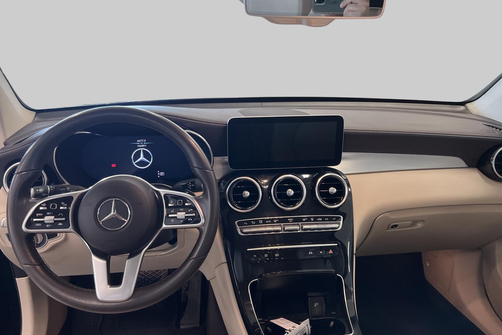 MERCEDES-BENZ GLC 11