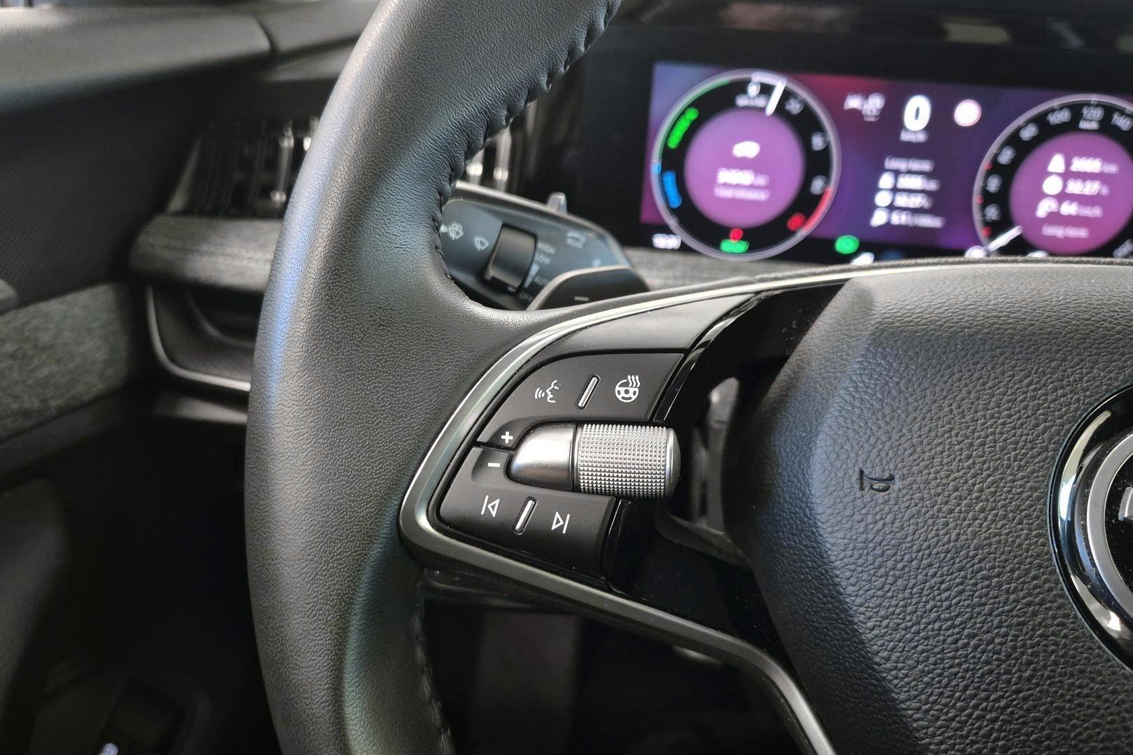 SKODA Superb 2025
