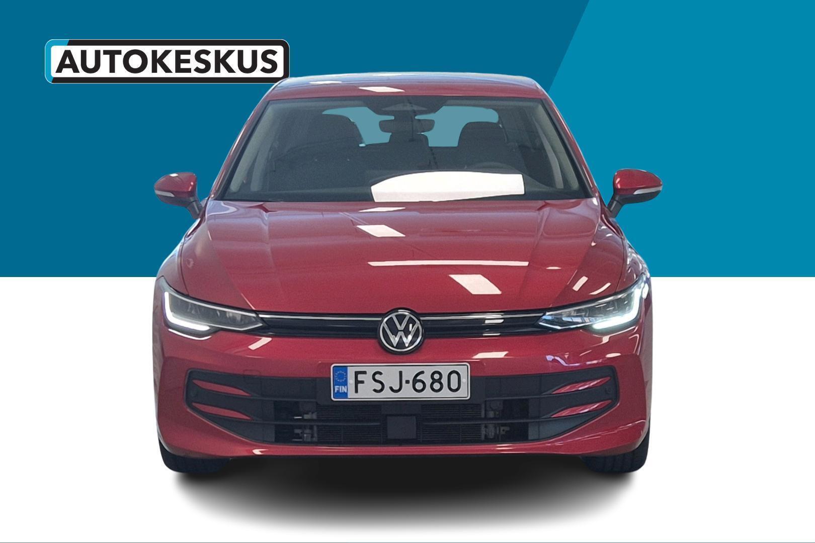 VOLKSWAGEN Golf 2025