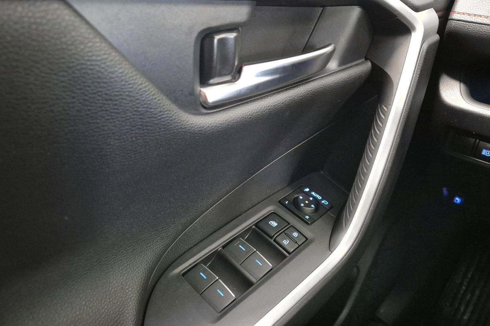 TOYOTA RAV4 Plug-in 2023