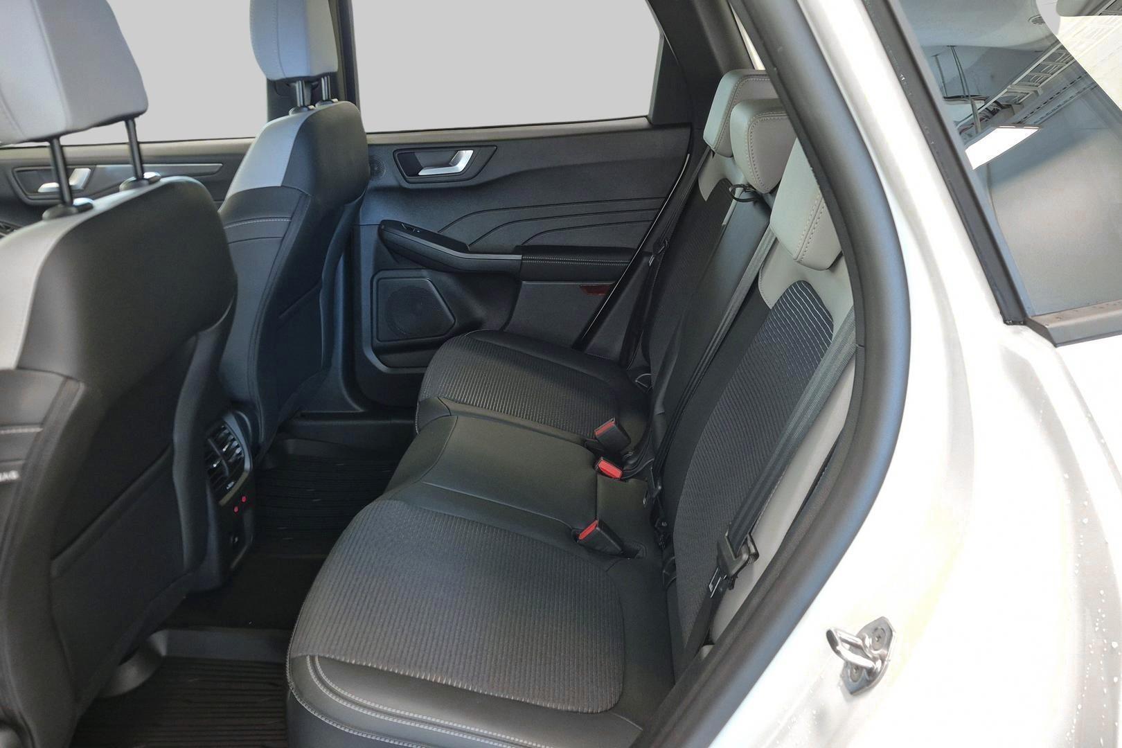 FORD Kuga 2026