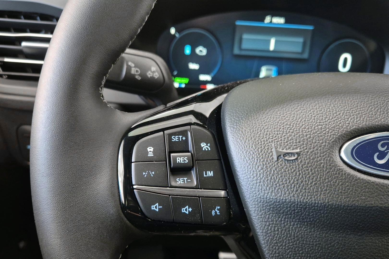 FORD Kuga 2026