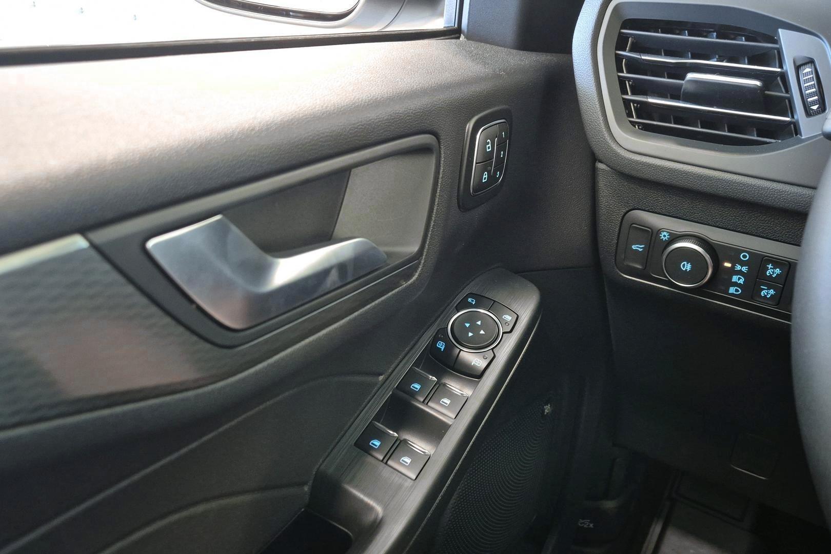 FORD Kuga 2026