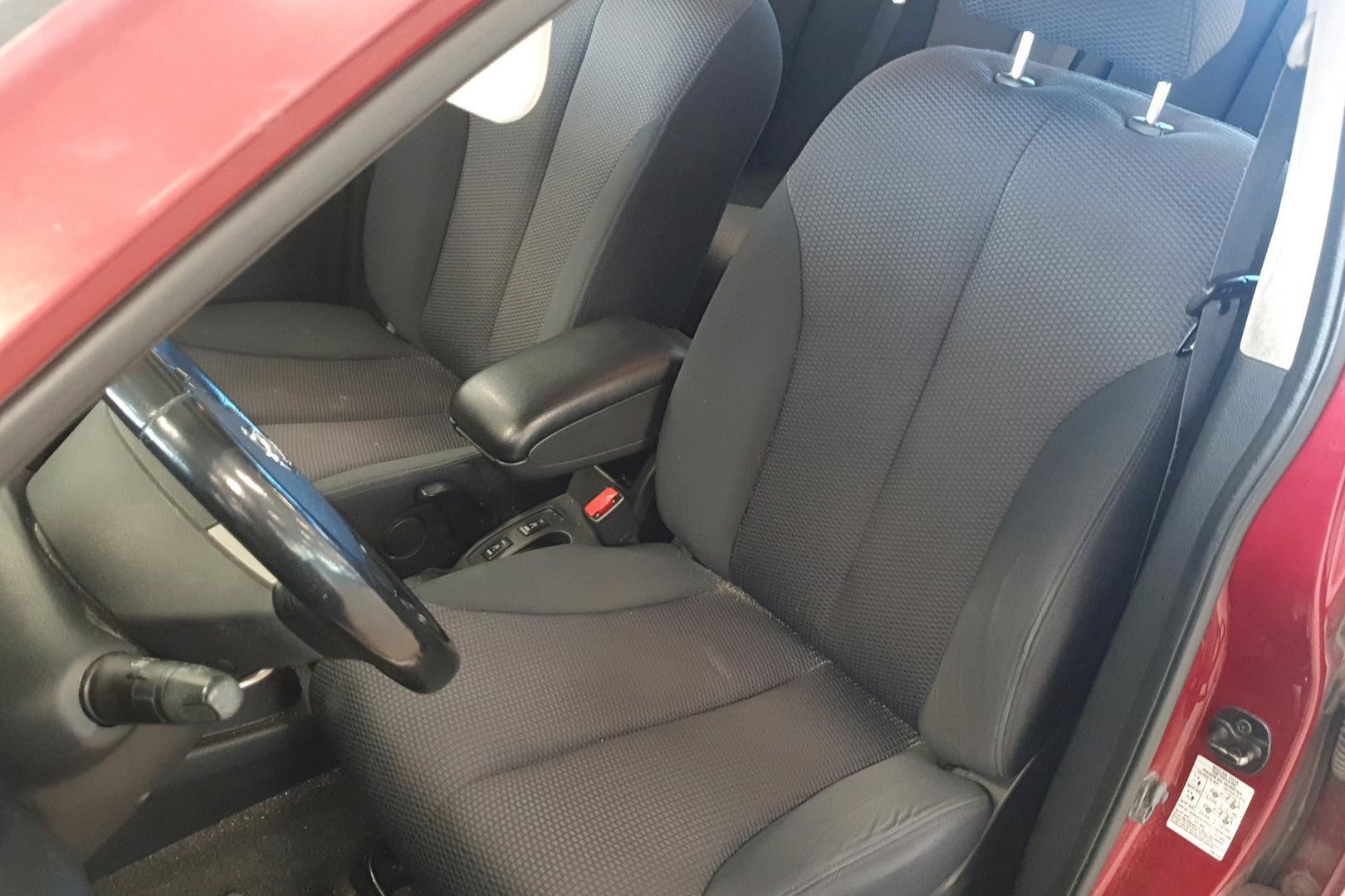 NISSAN Tiida 2008