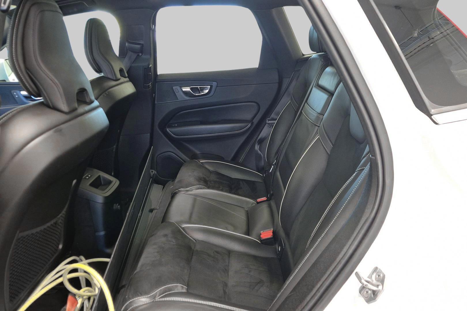 VOLVO XC60 2018
