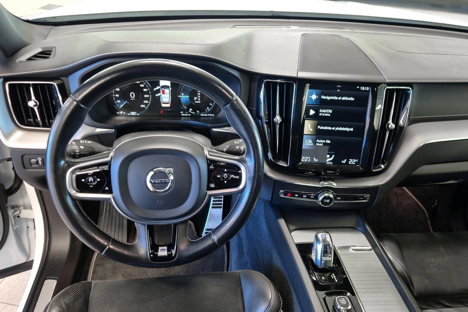VOLVO XC60 2018
