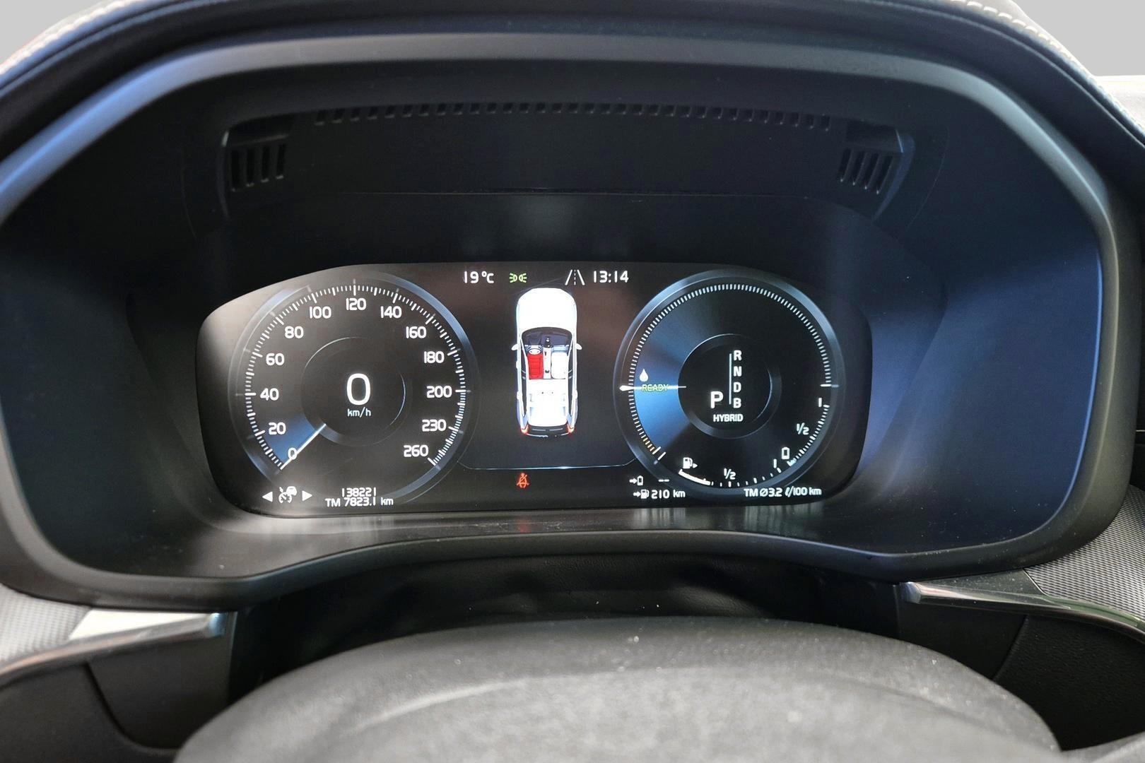 VOLVO XC60 2018