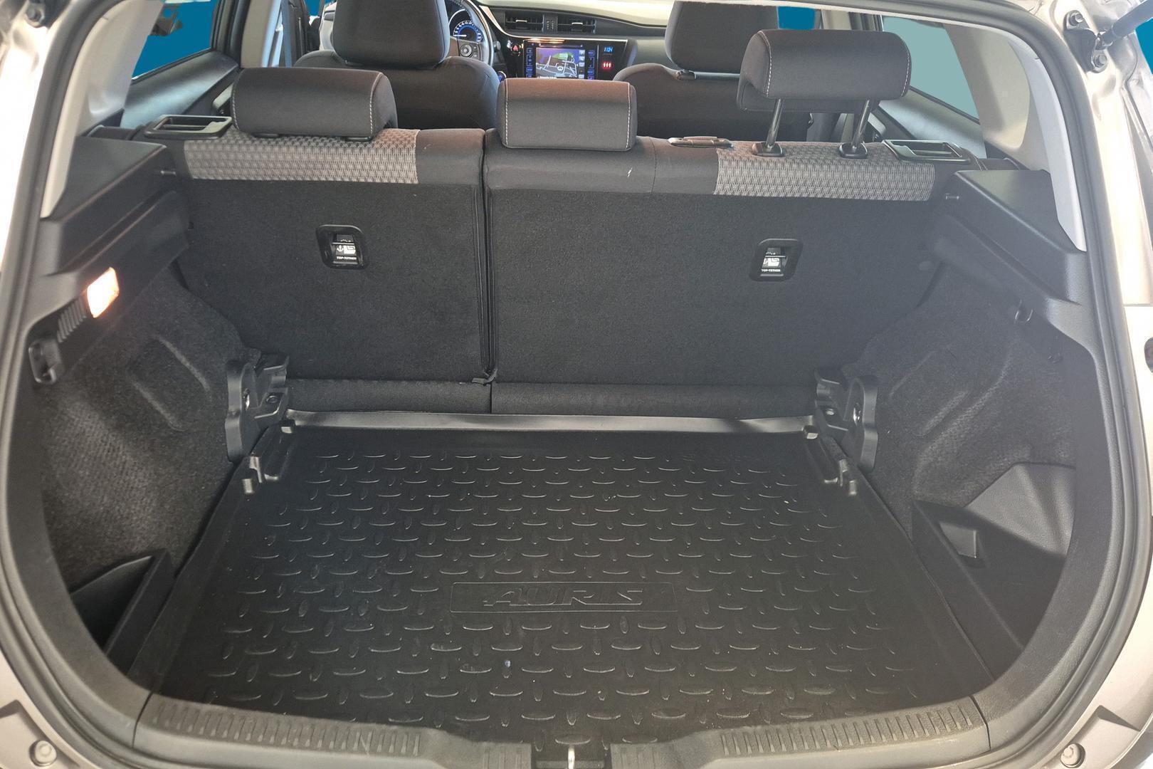 TOYOTA Auris 2018