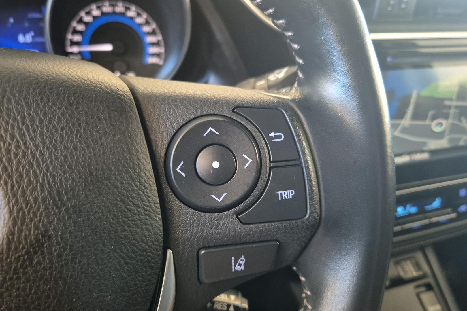 TOYOTA Auris 2018