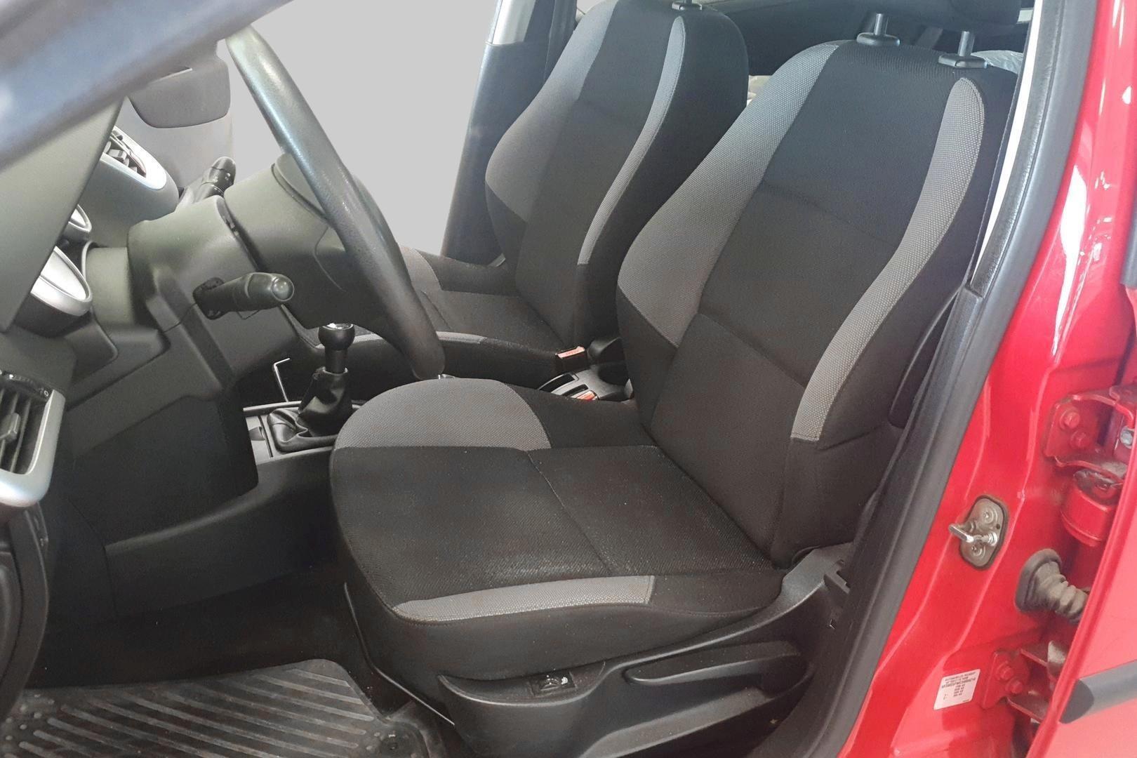 PEUGEOT 207 2009