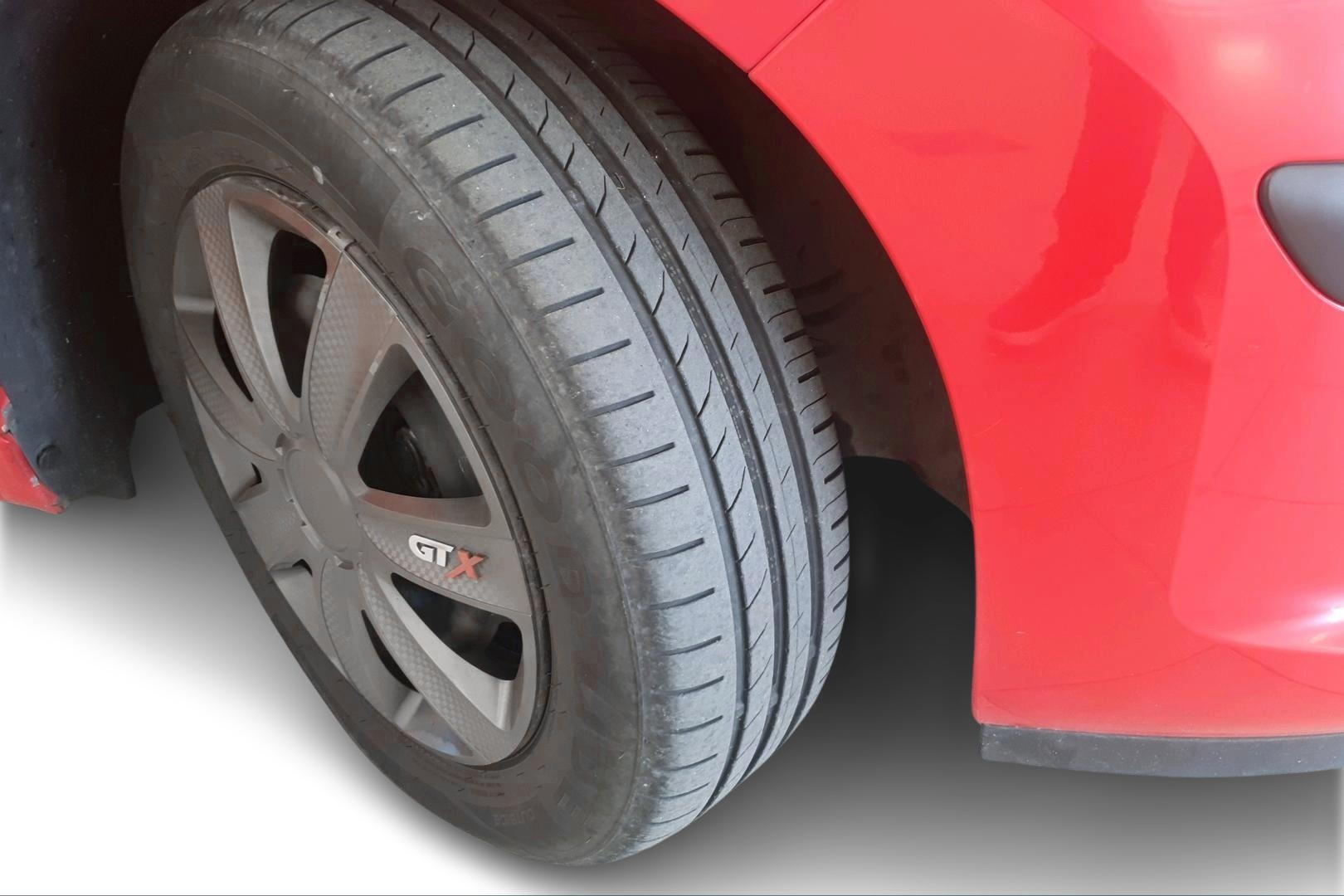 PEUGEOT 207 2009