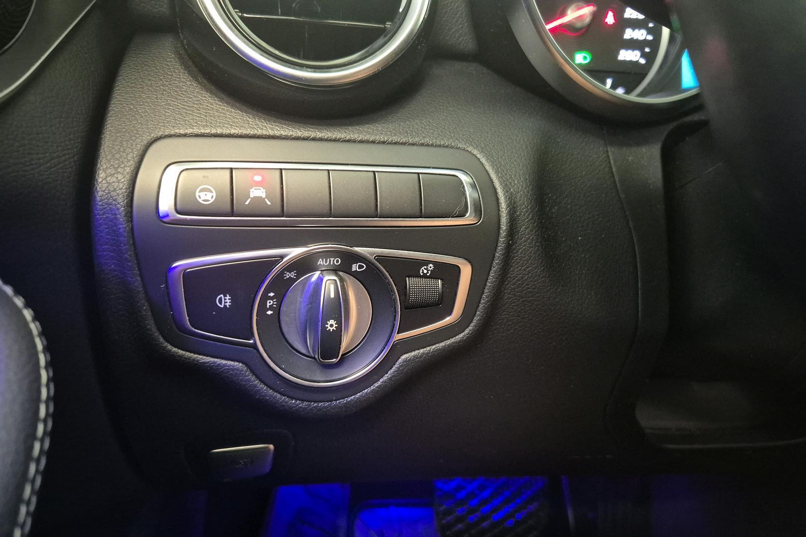 MERCEDES-BENZ C 2020
