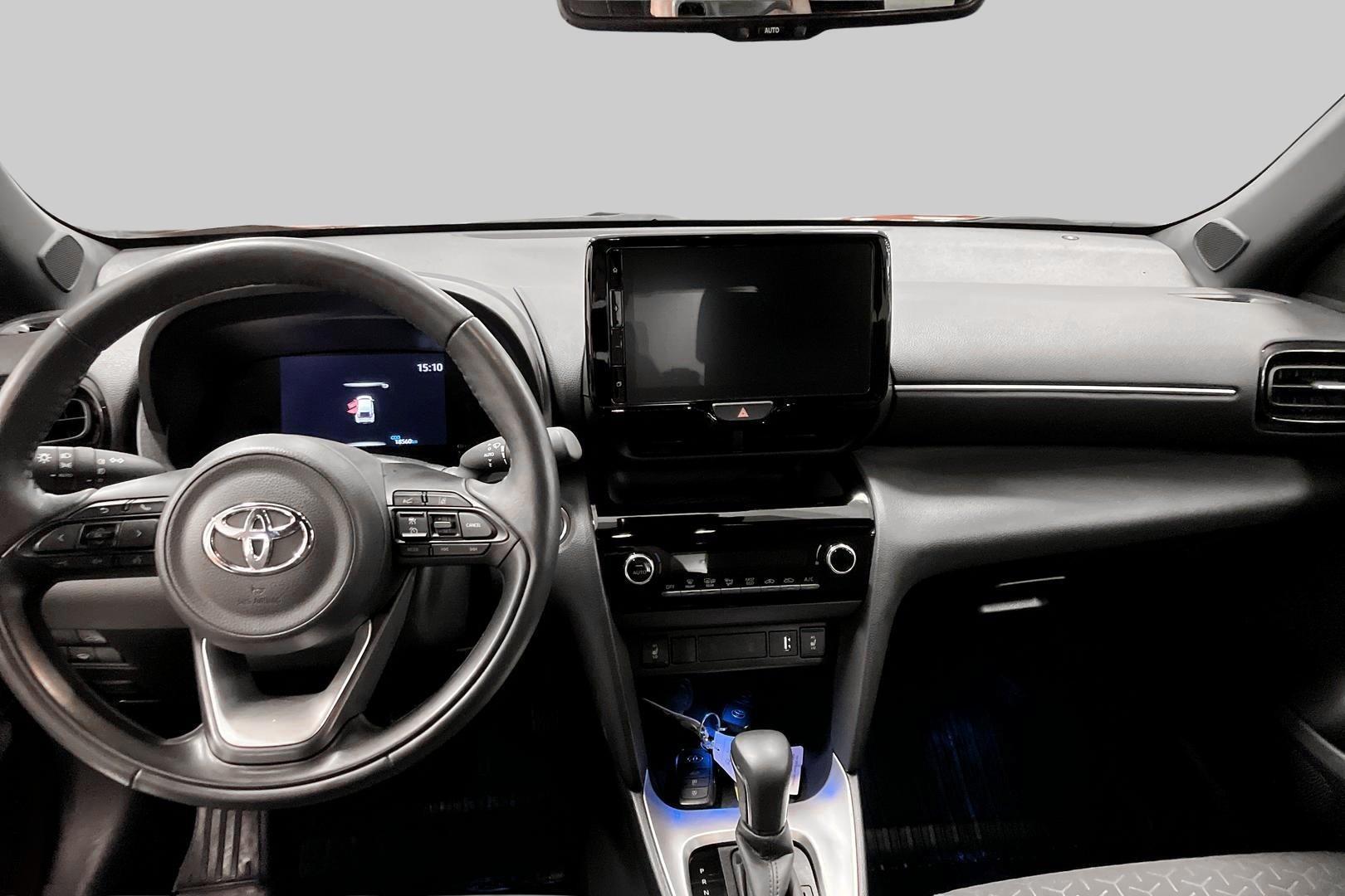 TOYOTA Yaris Cross 2023