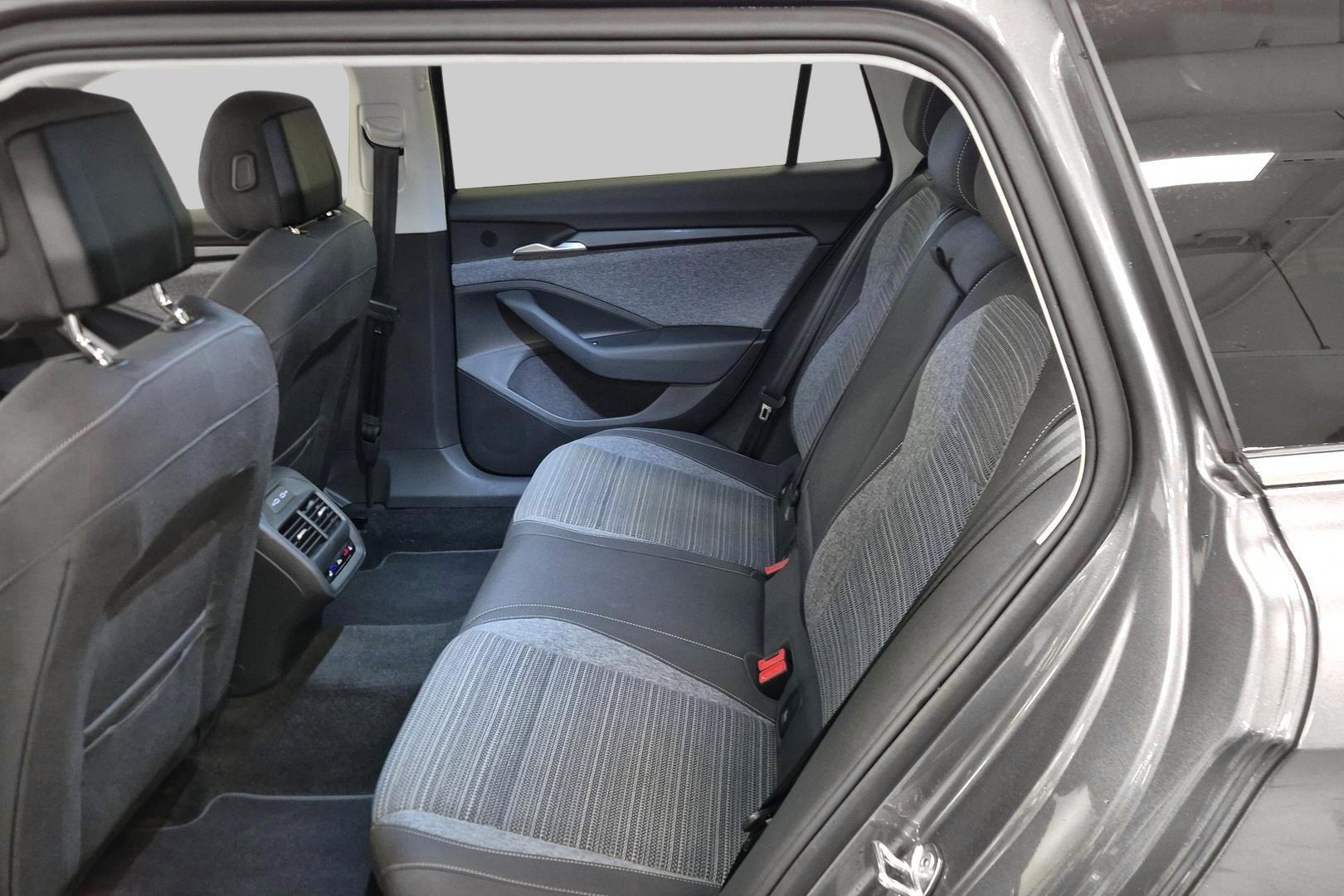 SKODA Superb 10