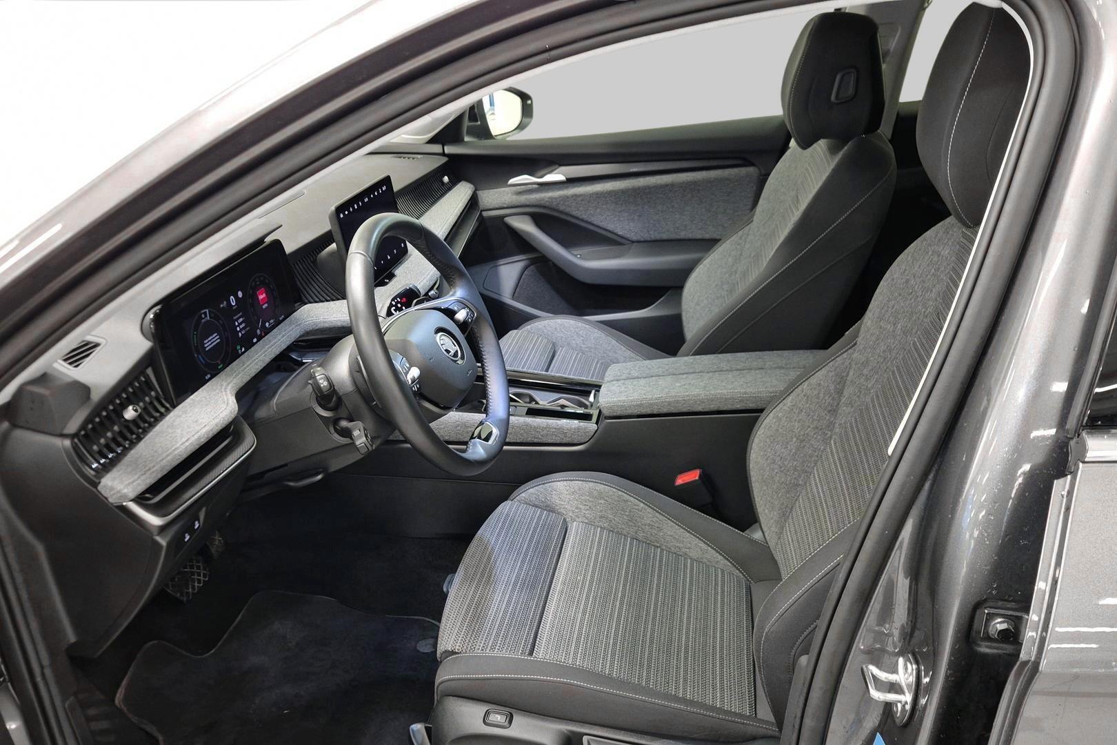 SKODA Superb 9