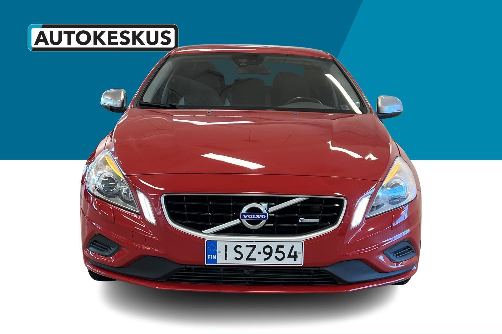 VOLVO S60 2011