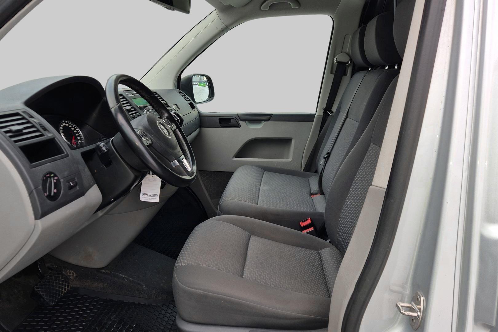 VOLKSWAGEN Transporter 2014