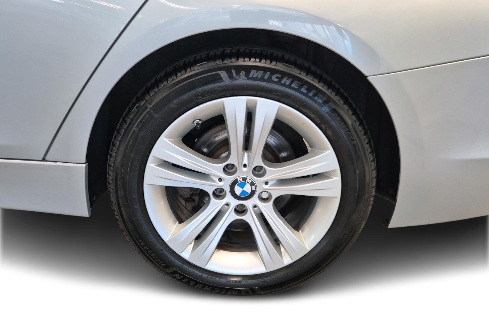 BMW 3-sarja 2015