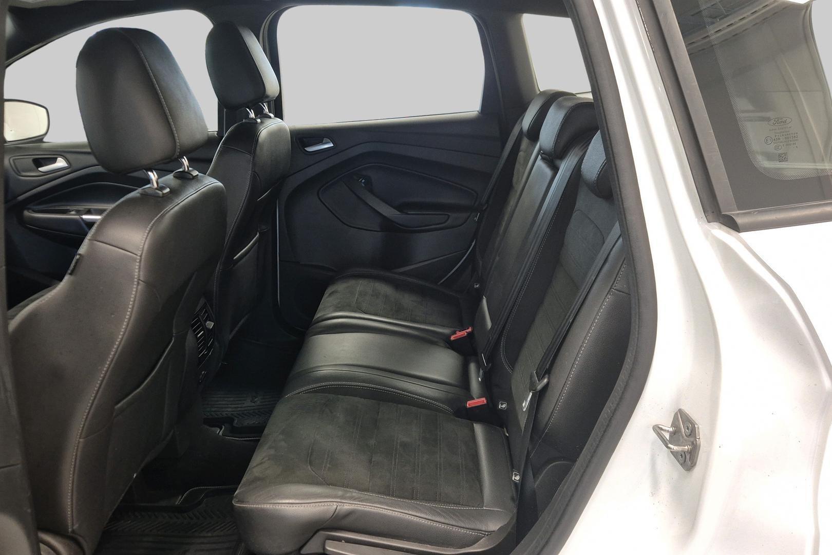FORD Kuga 10