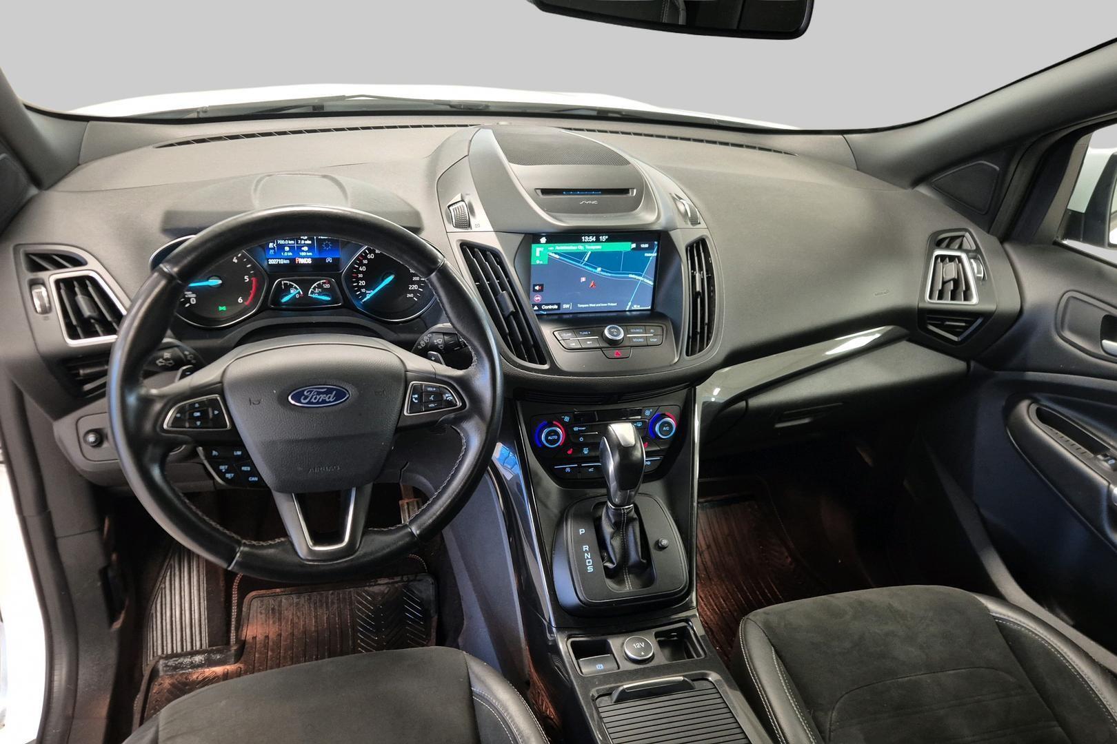 FORD Kuga 11