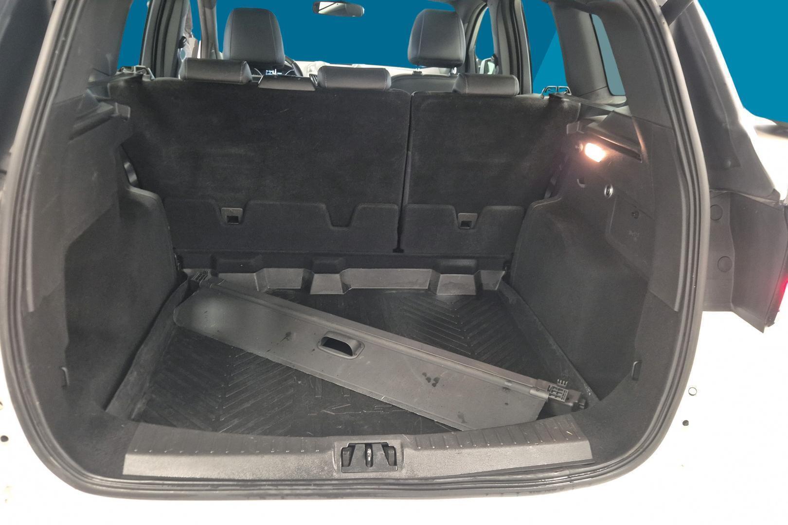 FORD Kuga 12