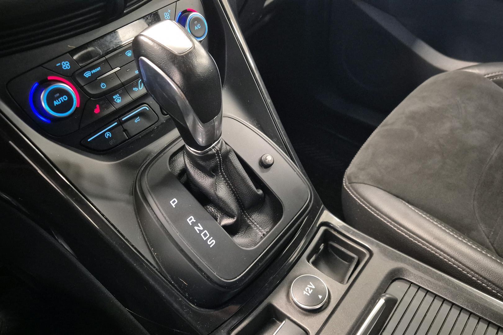 FORD Kuga 17