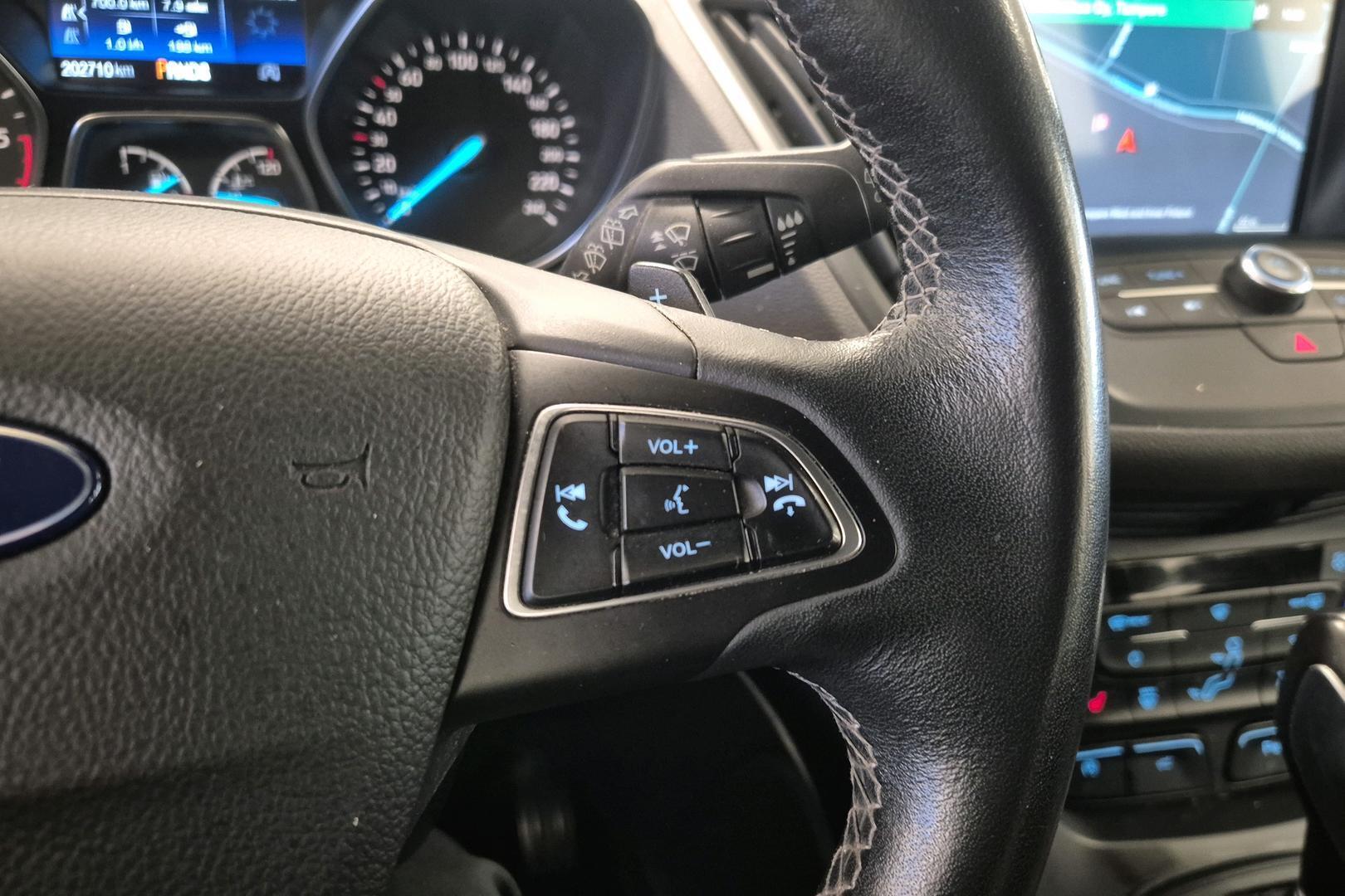 FORD Kuga 18