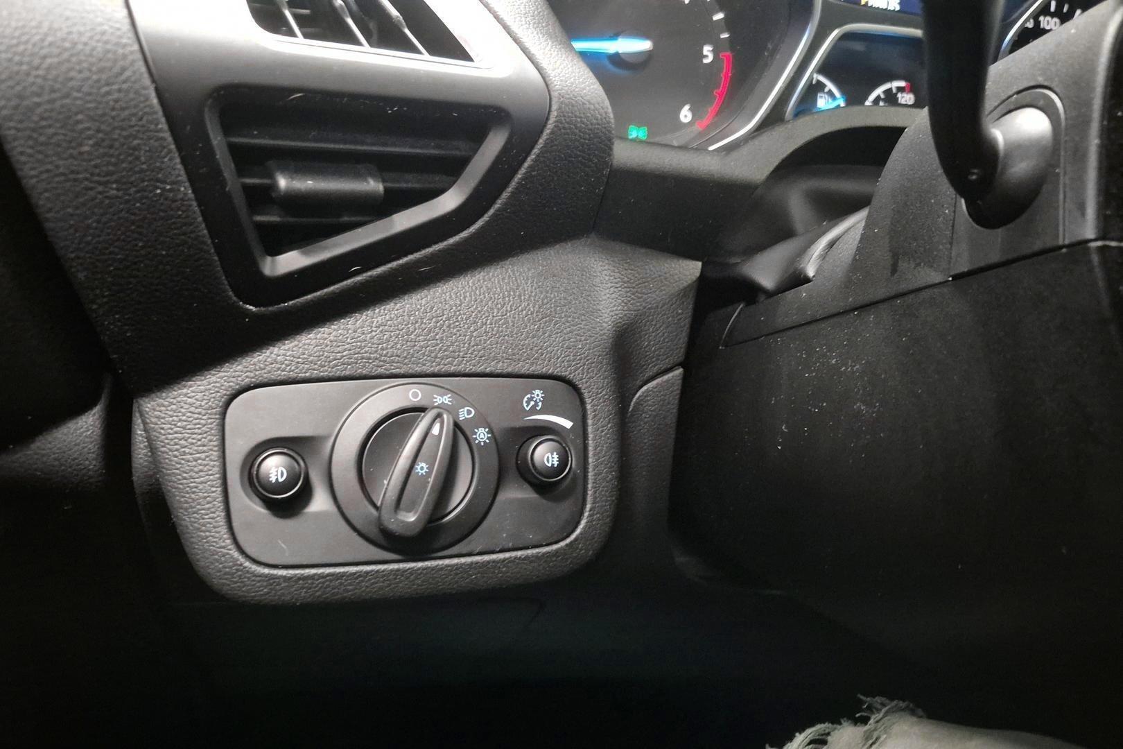 FORD Kuga 21