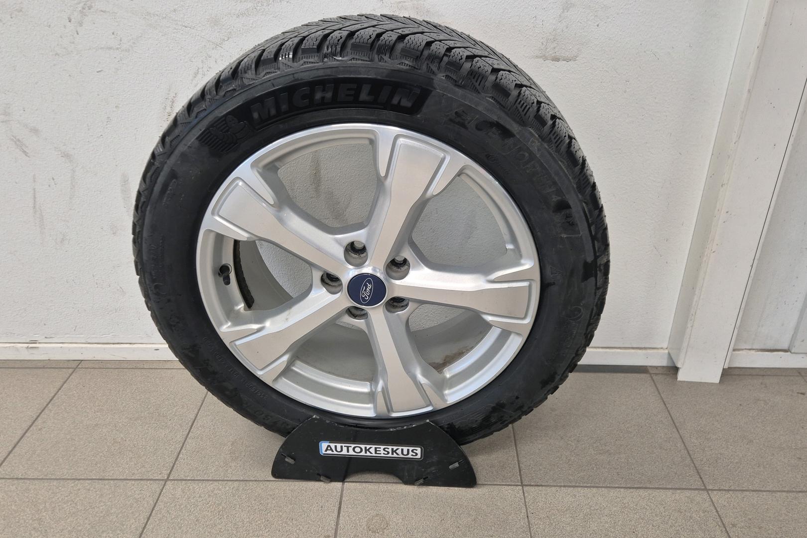 FORD Kuga 23